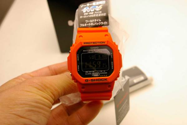 新品タグ付 G-SHOCK GW-M5610MR-4JF レスキューオレンジ 電波