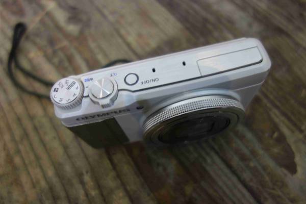 Olympus T872○ OLYMPUS STYLUS XZ-10 1200万画素 動作確認済 XZ-10 iHS