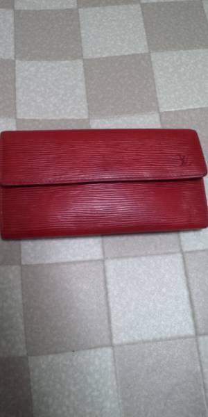 [美品]ルイヴィトン エピ 赤 長財布