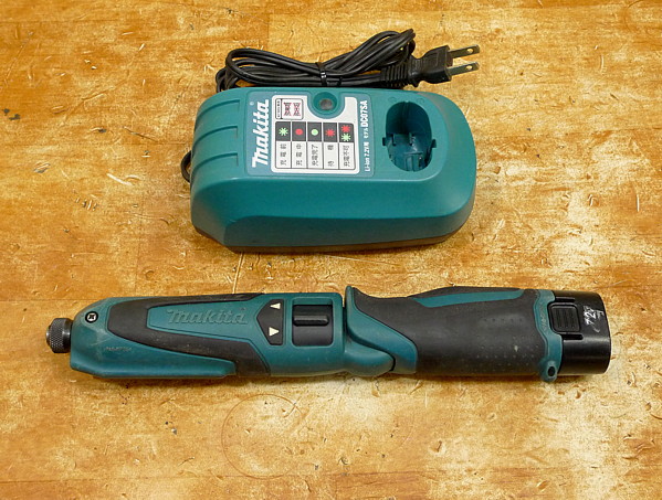 充電式ペンインパクトドライバ マキタ TD021D 7.2V makita | 白 1.0Ah 
