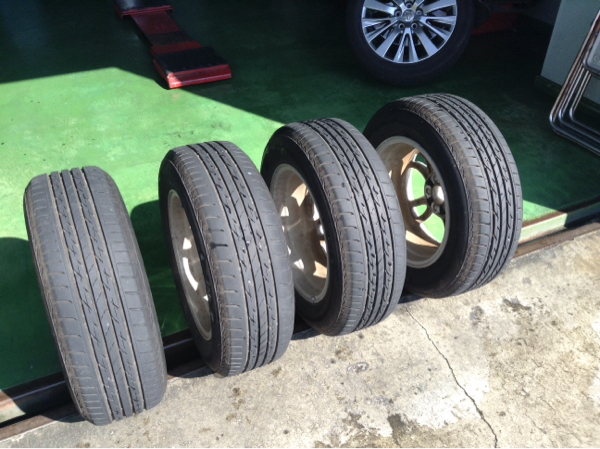 プリウス純正タイヤ&ホイール