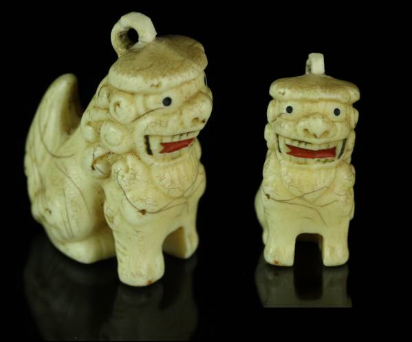 【櫻】古美術品 古本象牙 獅子形根付 7g 時代物[t]