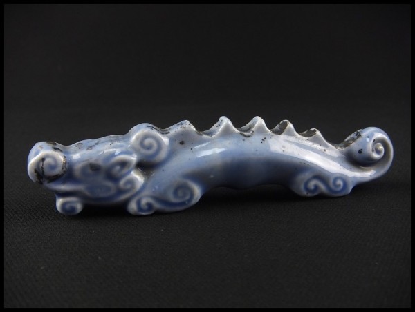 【古美術品】時代；青釉 「龍」；『筆架』 書道具【05】