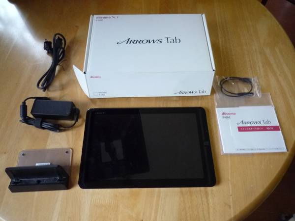 【送料500円】docomo ARROWS tab F-05E ドコモ 中古 美品