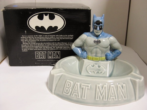 バットマン 陶器灰皿 アンティーク レトロ バットマン / 陶器製 灰皿 の入札履歴 - 入札者の順位