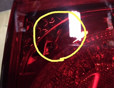 １８クラウンアスリートテール右　ＬＥＤ全交換済　補修傷無！