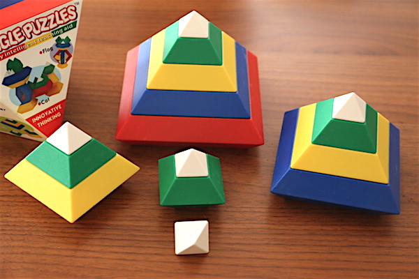 ワールドワイドキッズ　ネフスピールNaef Spiel 知育玩具　絵本と木箱付き ワールドワイドキッズ ネフスピールNaef Spiel 知育玩具 絵本と木箱