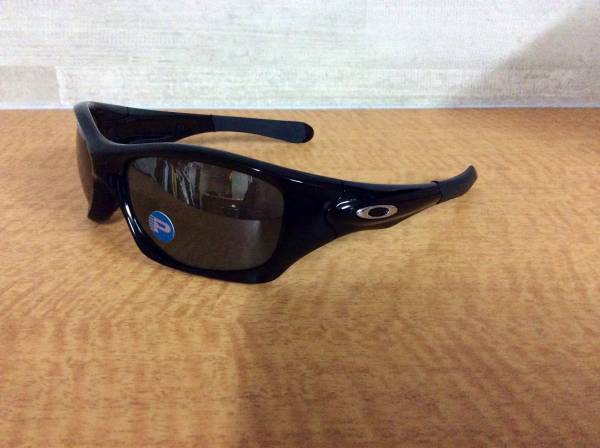 オークリー サングラス PIT BULL ブラック 偏光 ケース付き