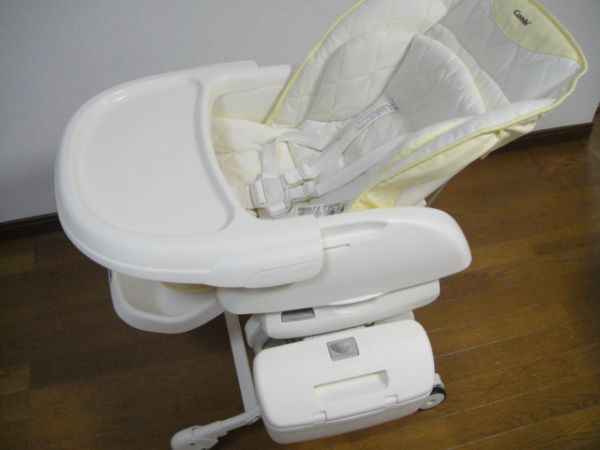 ネムリラAUTOSWING コンビ ベビーラック 電動 新生児 イエロー