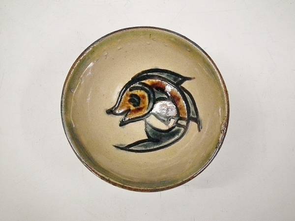 人間国宝 金城次郎 魚文ぐい呑共箱(S508 壺屋焼 人間国宝 金城次郎作