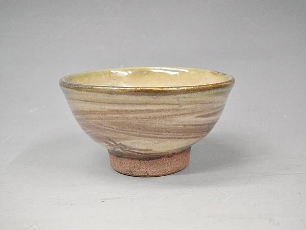 人間国宝 金城次郎 壺屋焼 魚文 海老文湯呑 陶器 高さ約7cm 共箱 人間国宝 金城次郎 魚文ぐい呑共箱(S508 壺屋焼 人間国宝 金城次郎作