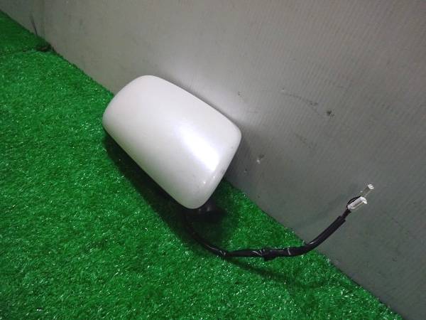 トヨタ プリウス NHW20 純正右ドアミラー 232