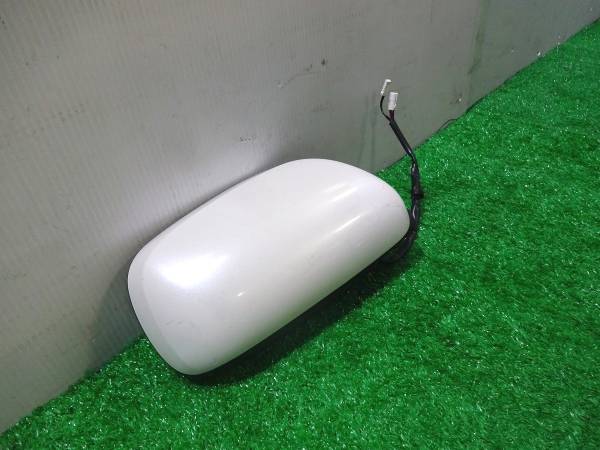 トヨタ プリウス NHW20 純正右ドアミラー 232