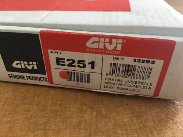 GIVI E251 ユニバーサルモノキーベース