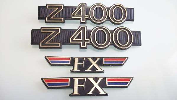 426 Z400FX サイドカバーエンブレム 1台分セット E1 貴重 Z400FX 426 Z400FX サイドカバーエンブレム 1台分セット E1 貴重 Z400FX