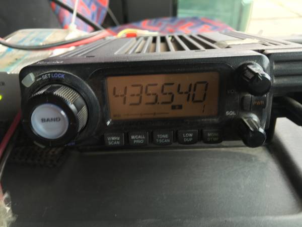 アイコム　ICOM　IC-208D　144　430　50W　３年使用、不具合無し