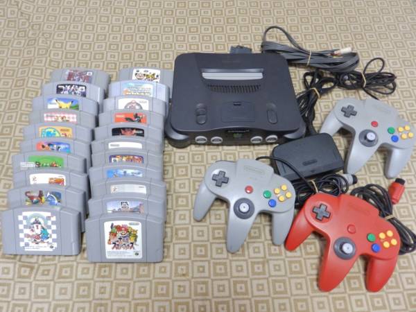 ニンテンドー64　ソフト21本＋コントローラー3個＋本体