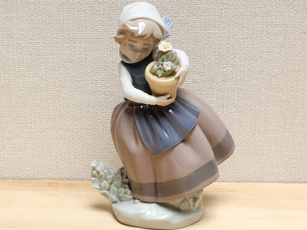 リヤドロ 花と少女 春が来た フィギリン 陶器 人形 スペイン