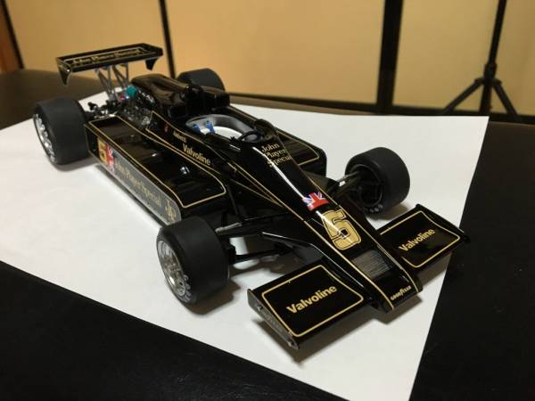 1⁄18 ロータス F1 0 #5 GP Type Launch Version TrueScale 1 TSM 2