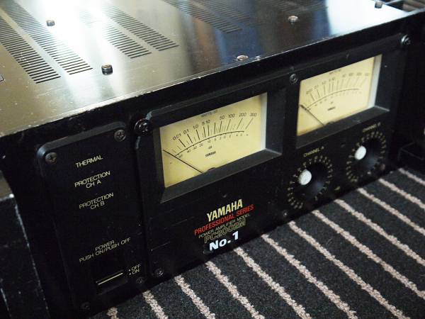 YAMAHA PC2002M パワーアンプ 240W+240W 中古動作品！ 楽器、器材