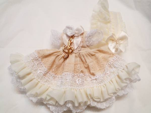 ドレス クリームベージュ系 オビツ11など