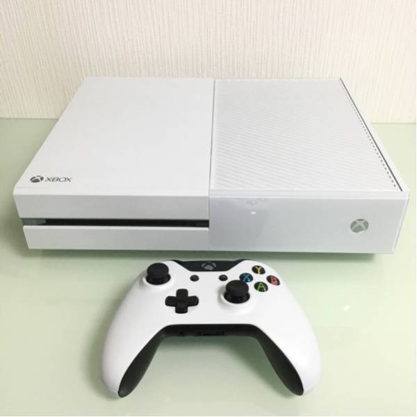 中古良品◇XBOX ONE 500GB(白)FORZA5&デッドライジング3◇保証有