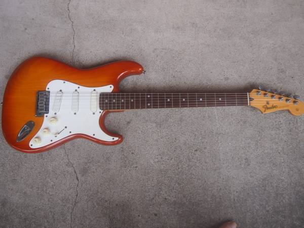 FenderJapan ストラト STR-85LS ジャンク 格安～！！ 【公式通販】