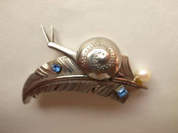 かたつむり　帯留め　金属製