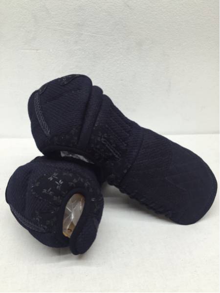 剣道！レア甲手！12mm ダイヤ刺し！菱刺し！Mサイズ！トンボ