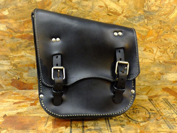 ☆本革かも？☆メーカー不明サイドバッグ☆容量アップに☆