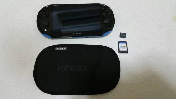 PS VITA 本体 PCH-2000 ブルー/ブラック 美品 いろいろおまけ付