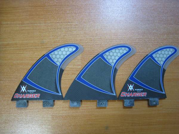 オーロラ・フィン　CHARGER　トライフィン　中古品