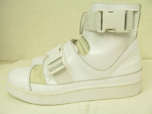アディダスシルバー adidas slvr high top buckle adidas Originals high shine track top in silver