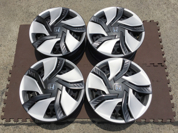 フィット GK3 GP5 純正 15インチ スチールホイール キャップ付