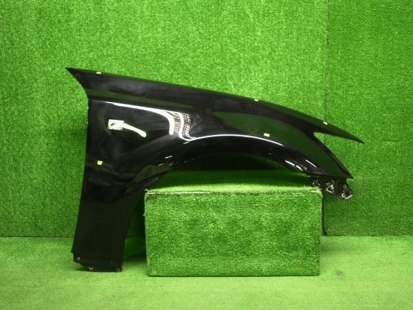 YN46830　GS Fスポーツ　GRL10/11/15 AWL10 GWL10　右フェンダー