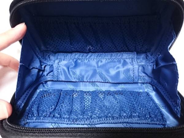 RIMOWA✖️ANAトラベルポーチ ANA RIMOWA トラベルポーチ 青 非売品 