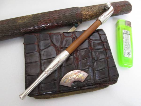 時代物 煙管 煙草入 煙管筒 金口 細工 彫刻 一式 骨董 アンティーク 煙管 キセル 時代物 | 前金具 K20 作 金製 銀製 四分一 造 柘植 刻 彫