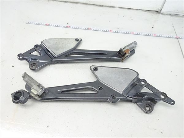 β0801 カワサキ バリオス-2 ZR250B 純正 タンデムステップ 左右