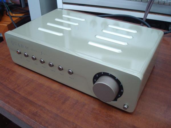 QUAD プリアンプ QC TWENTY FOUR