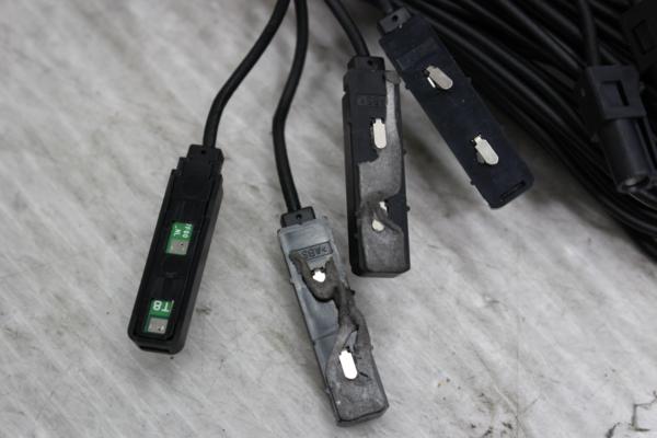 完動品★W6395/カロッツェリア　メモリーナビ　AVIC-RZ06地図2015 完動品☆W6395/カロッツェリア メモリーナビ AVIC-RZ06地図2015 地図