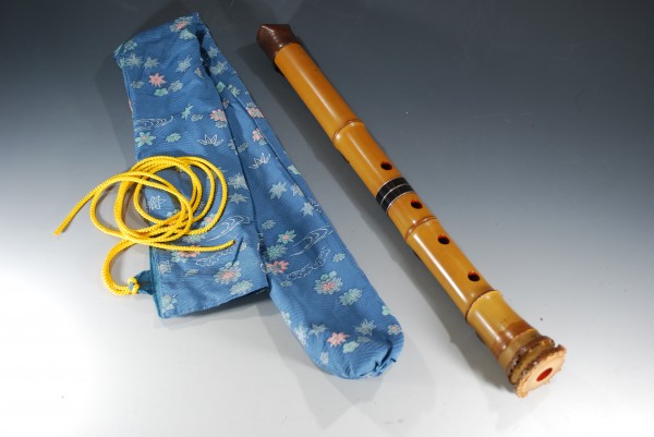 精華堂 篁山調 銘 銀三線 尺八 袋付き 約47.5cm 和
