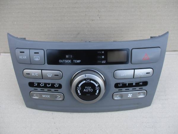 ノア・ヴォクシー 後期 エアコンスイッチパネル AZR60GAZR65G