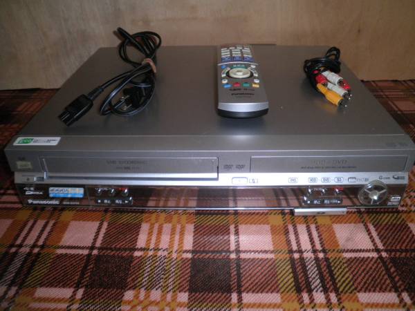 Panasonic VHS・DVDプレーヤー DIGA DMR-EH70V Panasonic］ DMR-EH70V VHS/DVD/HDDレコーダー Panasonic DMR-EH70V