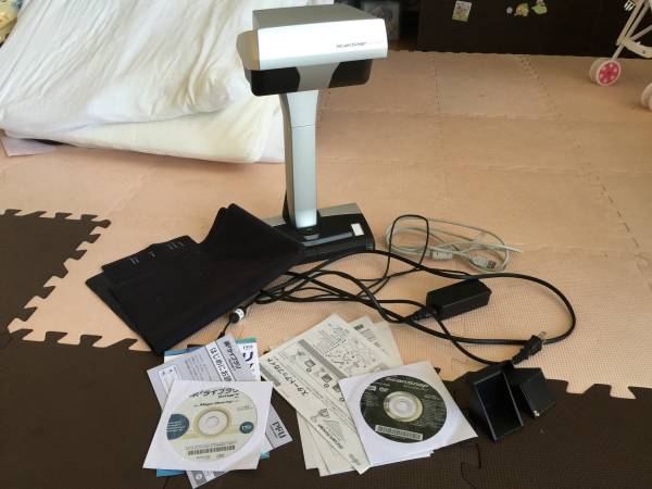 ★美品★富士通　スキャナー　ScanSnap SV600　雑誌マンガなどに