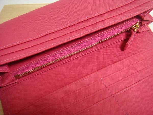 【PRADA】二つ折り 長財布 リボン ピンク【プラダ】