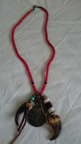 インディアン 熊爪 ビーズ シニュウ糸 鷹爪 ワンオフ