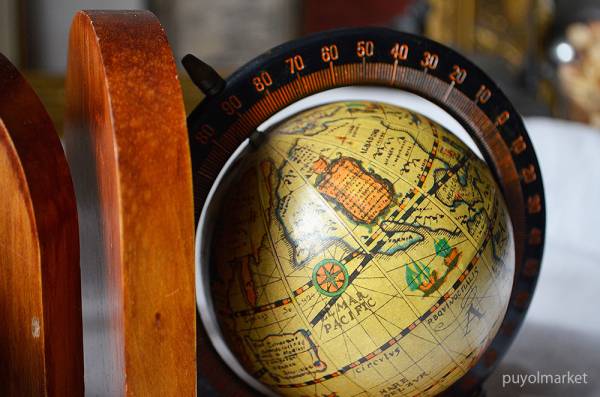 【猫pm 】アンティーク レトロ ブックスタンド 地球儀 木製 置物