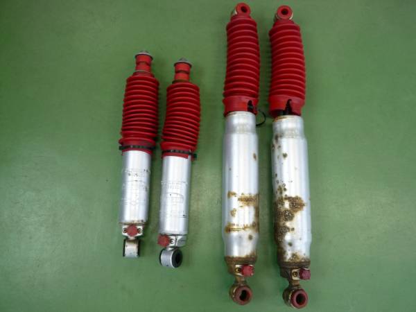 ハイエース　200系　4ＷＤ用　ランチョショック　中古