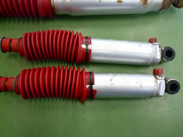 ハイエース　200系　4ＷＤ用　ランチョショック　中古