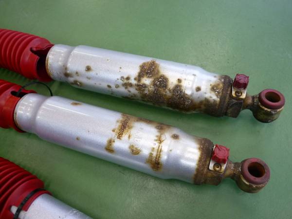 ハイエース　200系　4ＷＤ用　ランチョショック　中古